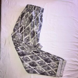 Margaret O’Leary Designer Geometric Diamond Pull on Pants-white/grey size SM